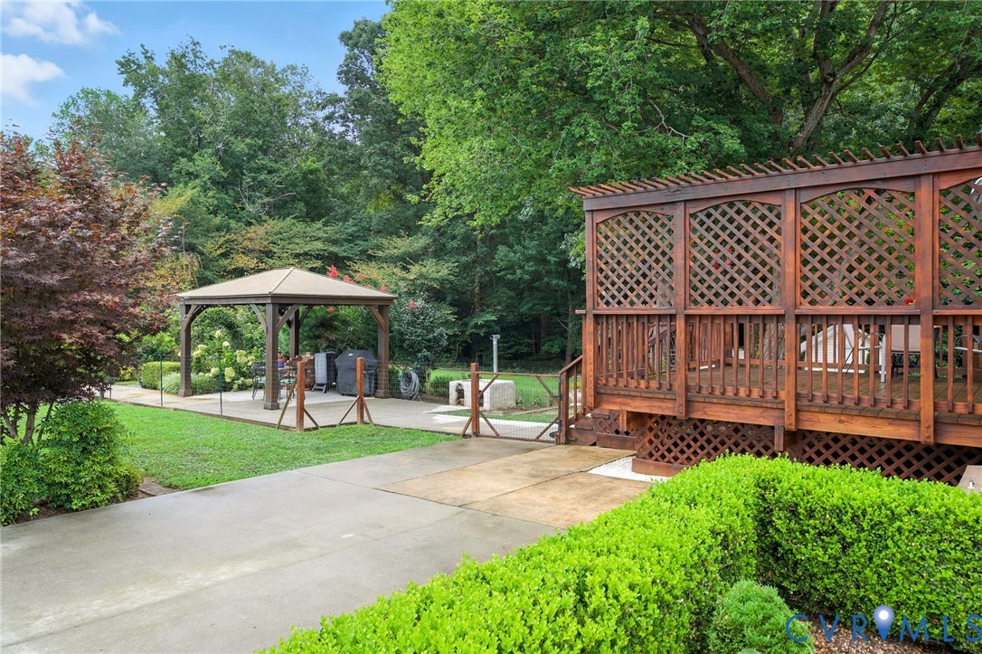1946 Walmsley Road Callao, VA 22435 - Photo 35 of 49 a view of a backyard with a swing