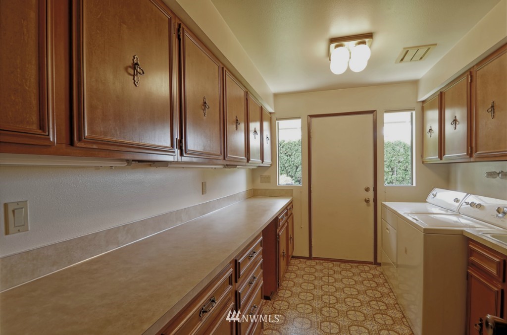 17600 Talbot Road Edmonds, WA 98026 - Photo 22 of 25 Gallery Image 22