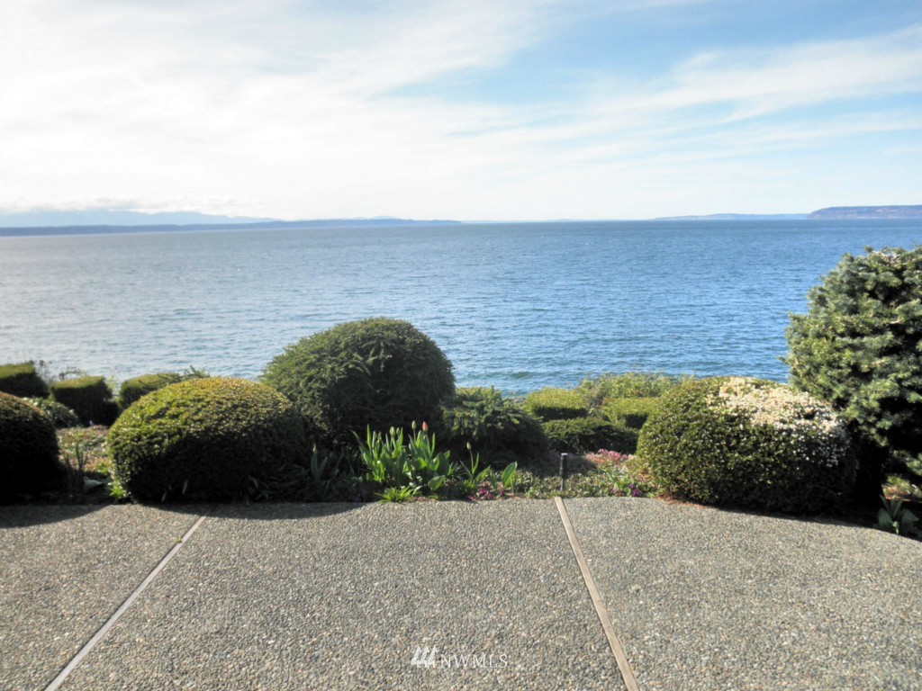 17600 Talbot Road Edmonds, WA 98026 - Photo 5 of 25 Gallery Image 5