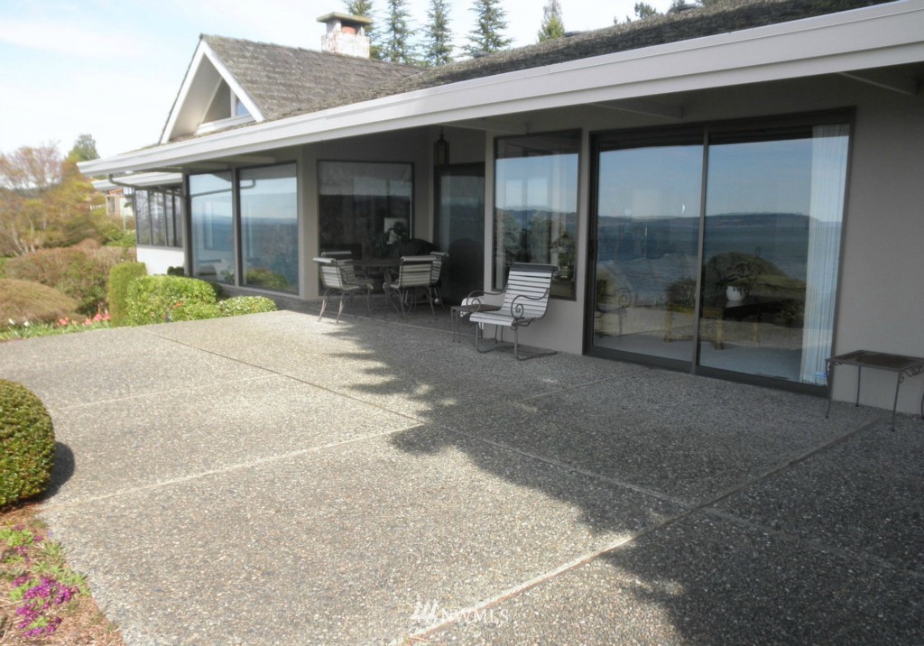 17600 Talbot Road Edmonds, WA 98026 - Photo 6 of 25 Gallery Image 6