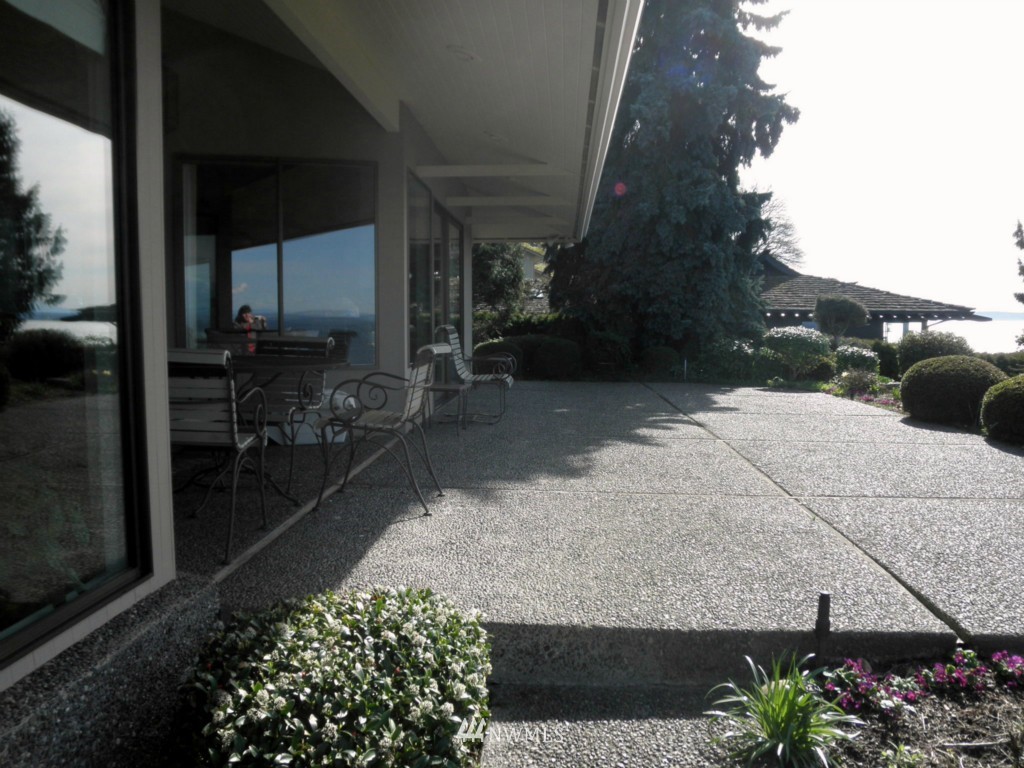 17600 Talbot Road Edmonds, WA 98026 - Photo 7 of 25 Gallery Image 7
