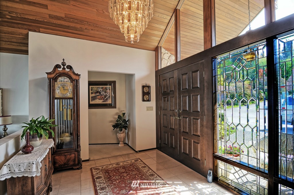 17600 Talbot Road Edmonds, WA 98026 - Photo 8 of 25 Gallery Image 8