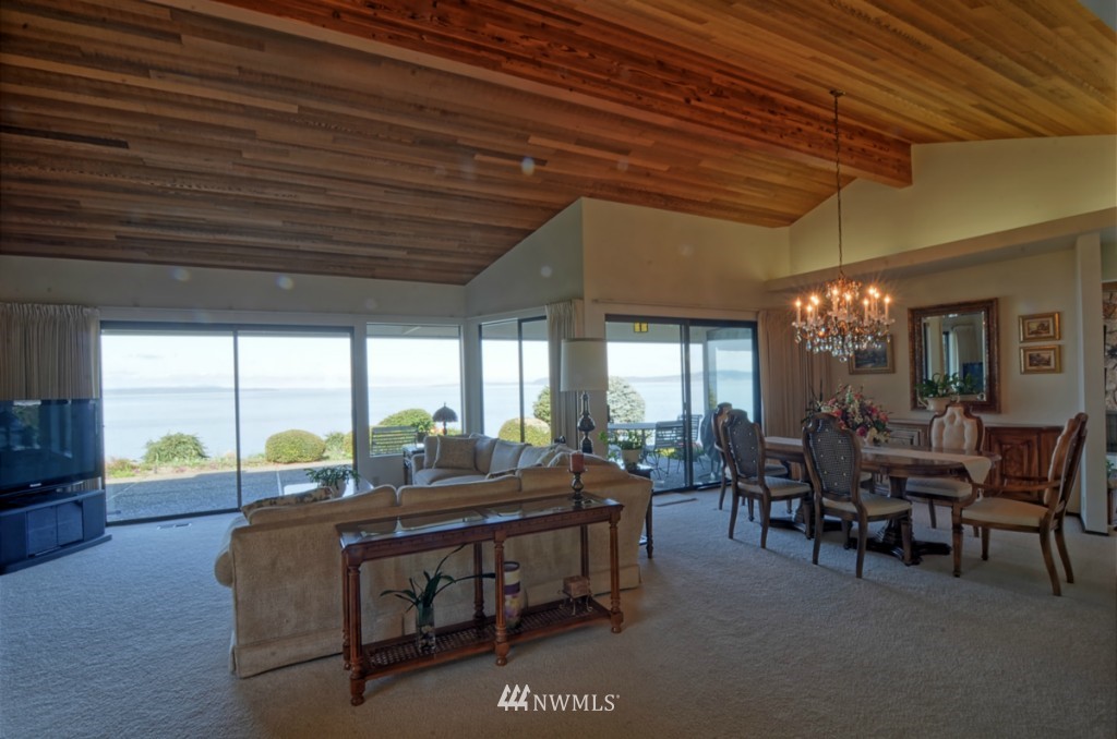 17600 Talbot Road Edmonds, WA 98026 - Photo 9 of 25 Gallery Image 9