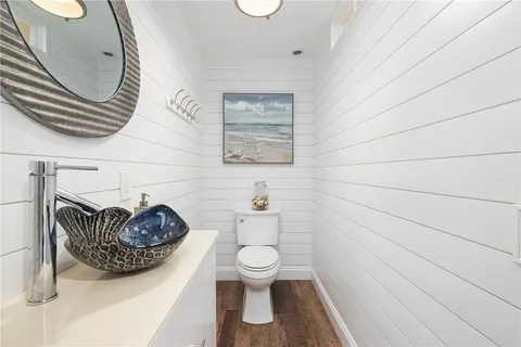 $2,295,000 | 5 Maloney Lane, Middletown, RI 02842