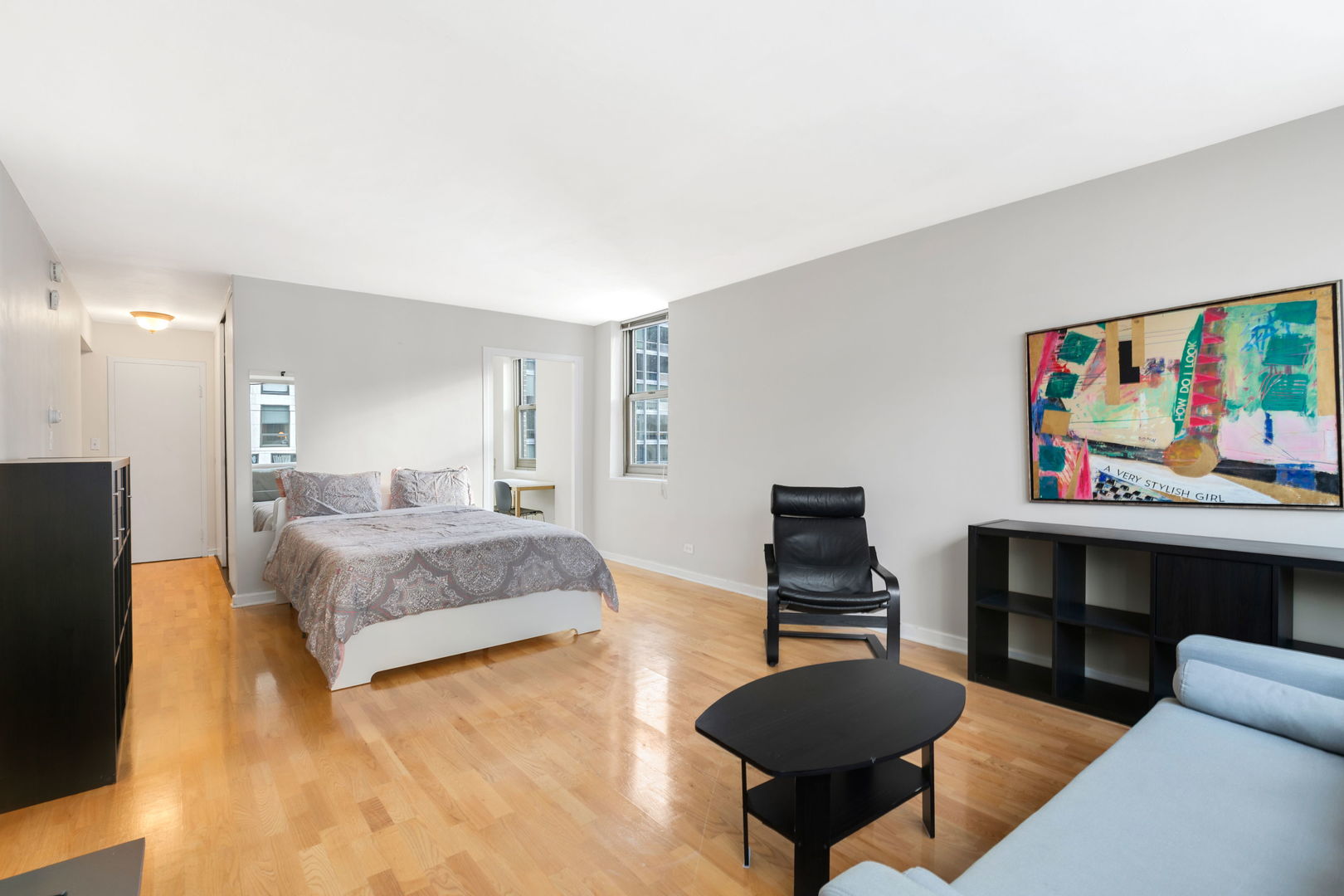 253 East Delaware Place, Unit 22B Chicago, IL 60611 - Photo 3 of 14