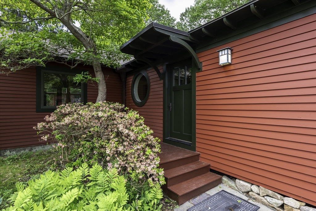 19 Walker Road Manchester, MA 01944 - Photo 2 of 28 Gallery Image 2