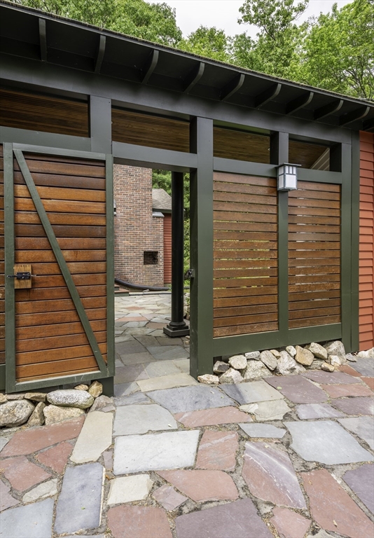 19 Walker Road Manchester, MA 01944 - Photo 3 of 28 Gallery Image 3