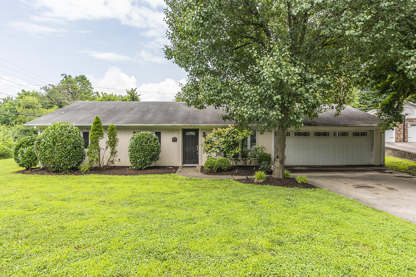 1485 Pine Meadow Road Lexington, KY 40504 - Photo 1 of 32 1485pinemeadow01