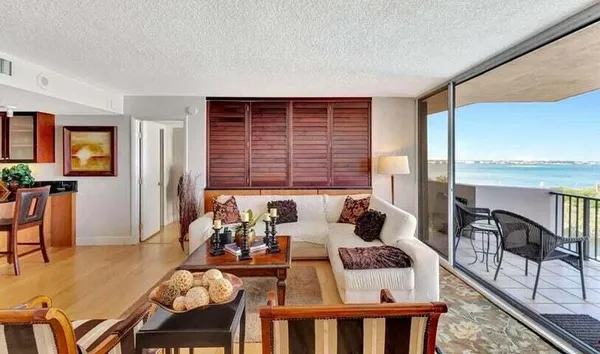 $5,200 | 4200 North Ocean Drive, Unit 1905, Singer Island, FL 33404