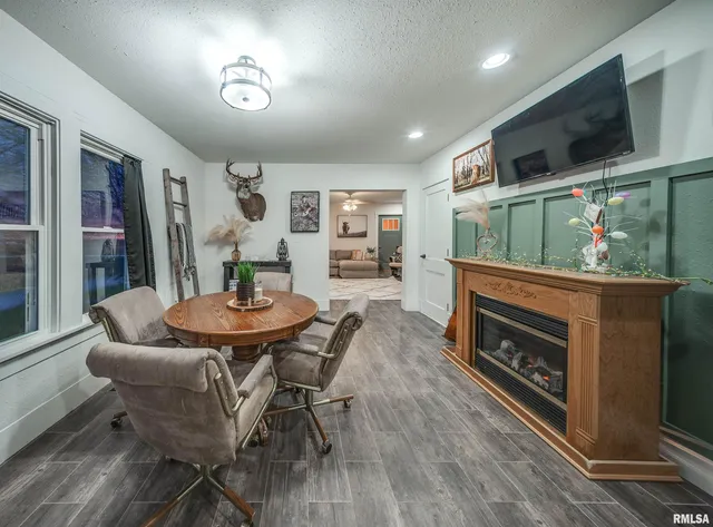 $275,000 | 1872 North 1400th Road East, Shelbyville, IL 62565