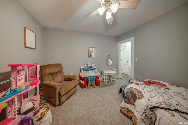 $275,000 | 1872 North 1400th Road East, Shelbyville, IL 62565