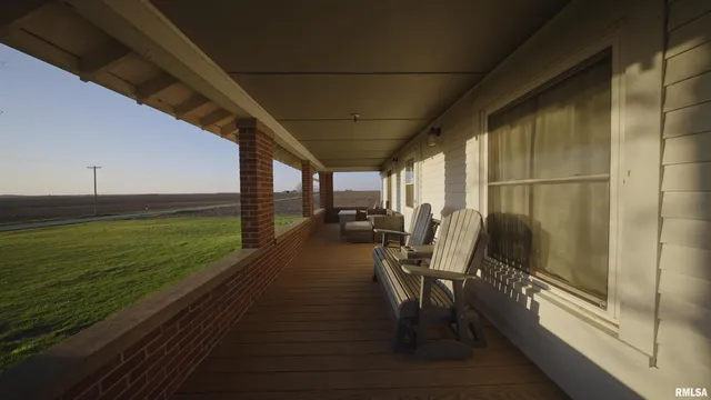 $275,000 | 1872 North 1400th Road East, Shelbyville, IL 62565