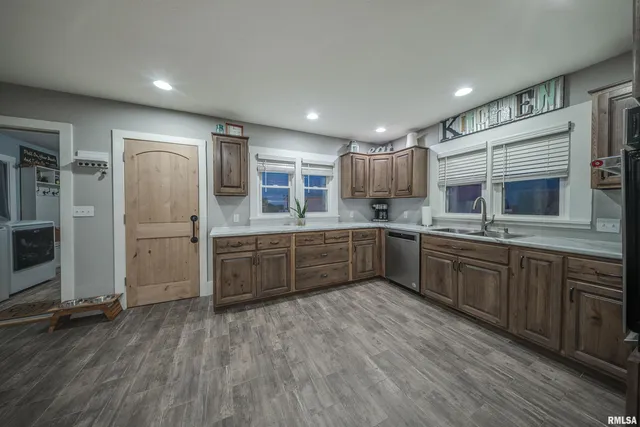 $275,000 | 1872 North 1400th Road East, Shelbyville, IL 62565