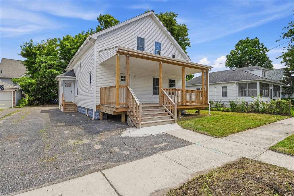 53 Devens Street Springfield, MA 01151 - Photo 2 of 40