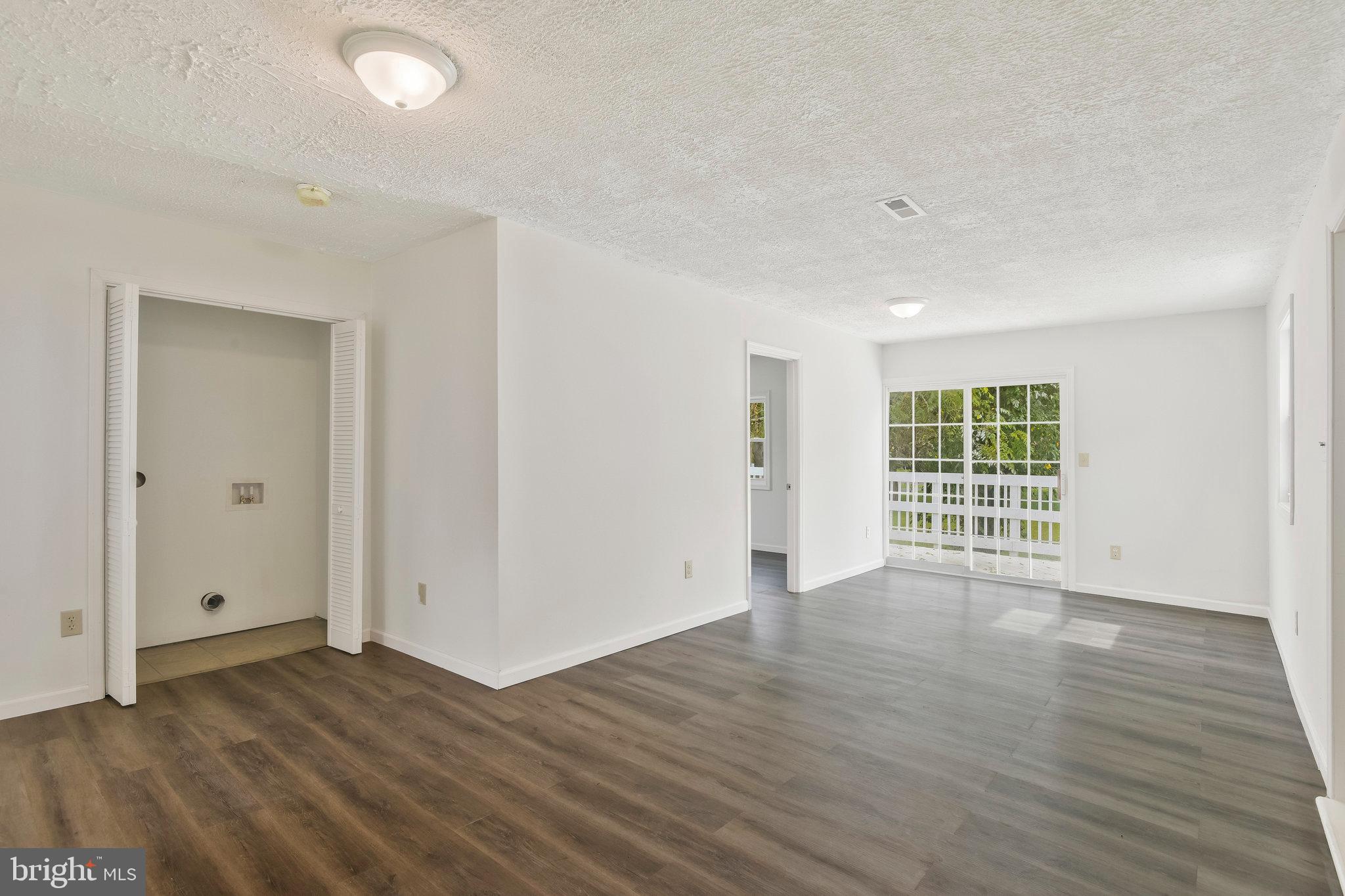 18257 Johnson Road Triangle, VA 22172 - Photo 12 of 16 Gallery Image 12