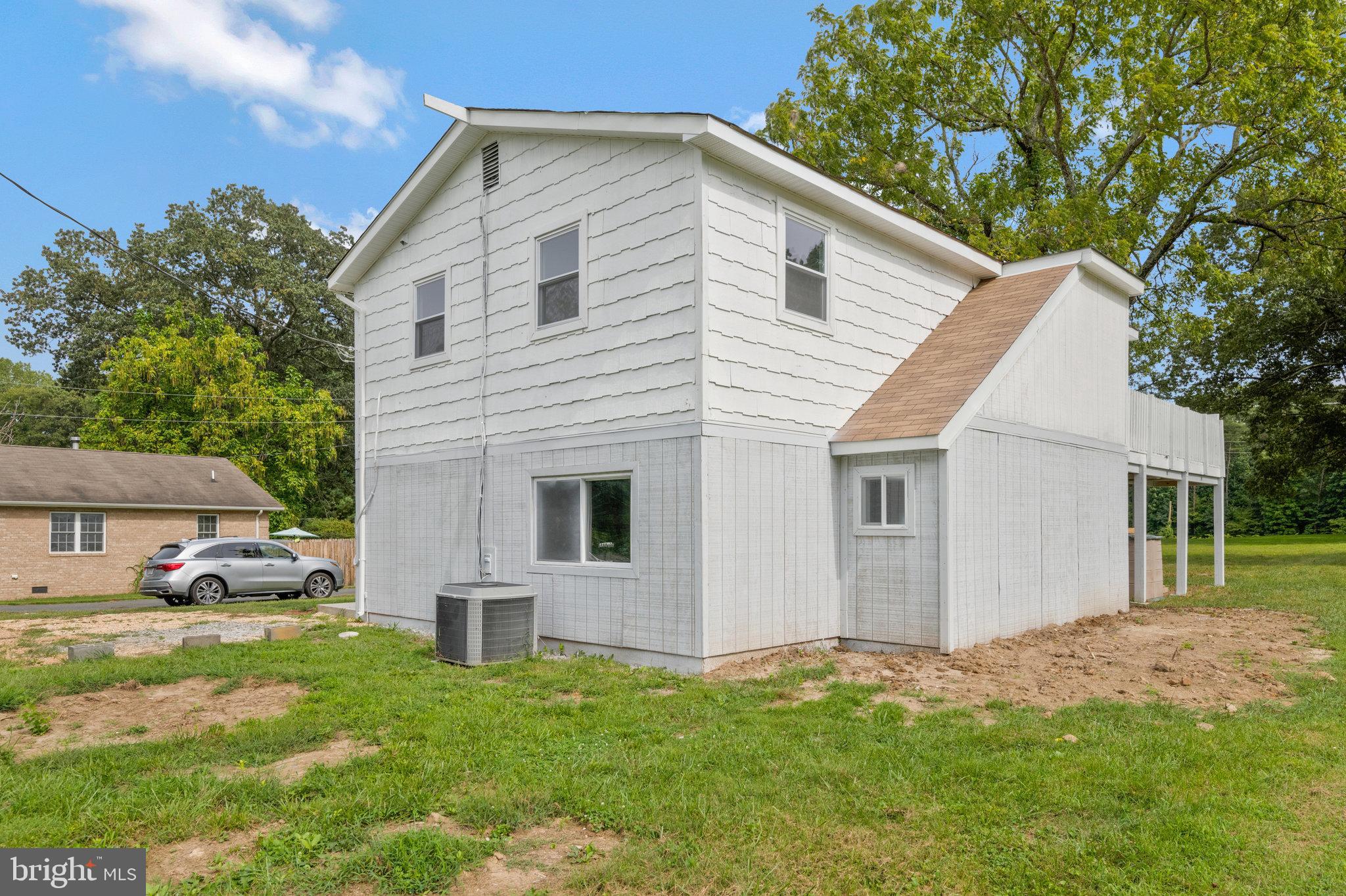 18257 Johnson Road Triangle, VA 22172 - Photo 3 of 16 Gallery Image 3