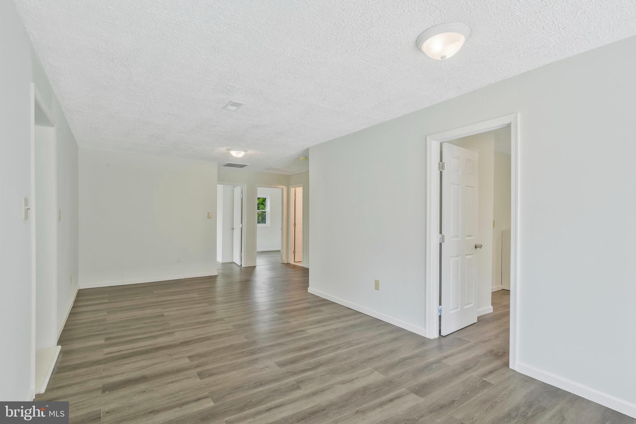 18257 Johnson Road Triangle, VA 22172 - Photo 8 of 16 Gallery Image 8