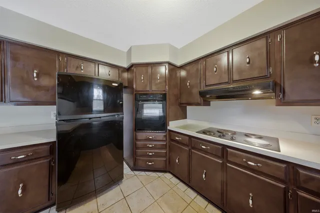 $294,900 | 9330 Eastlake Drive, Wadesville, IN 47638