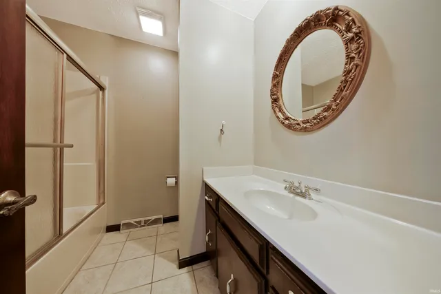 $294,900 | 9330 Eastlake Drive, Wadesville, IN 47638