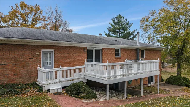 $294,900 | 9330 Eastlake Drive, Wadesville, IN 47638