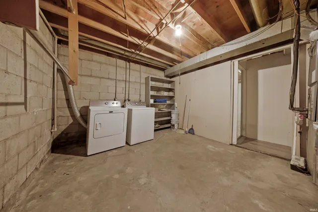 $294,900 | 9330 Eastlake Drive, Wadesville, IN 47638