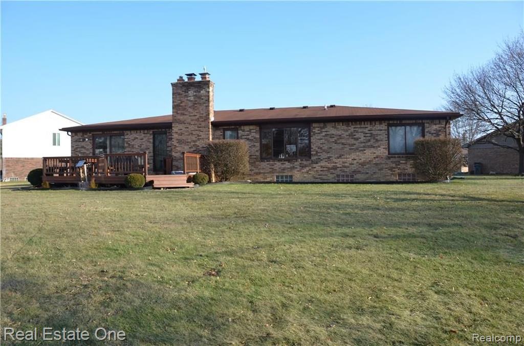 35301 Riebel Clinton Township, MI 48035 - Photo 2 of 24 Gallery Image 2
