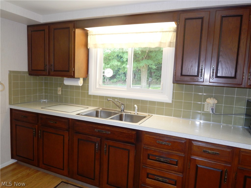 1481 Ridgewood Road Wadsworth, OH 44281 - Photo 5 of 17