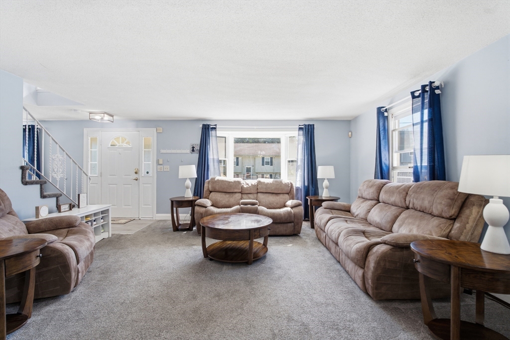 137 Maplewood Road Lynn, MA 01904 - Photo 9 of 39