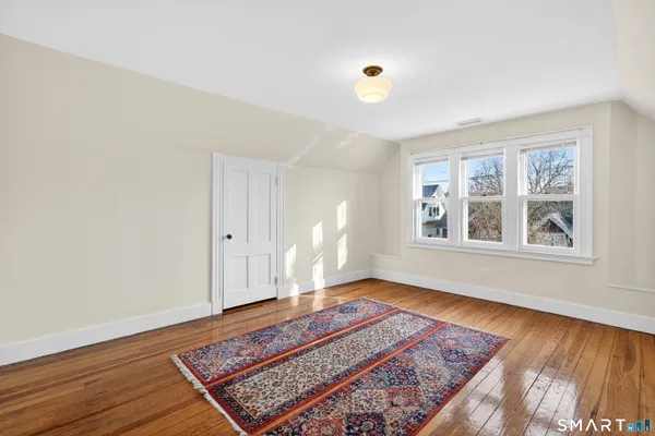 $2,600 | 339 Willow Street, Unit 3, New Haven, CT 06511