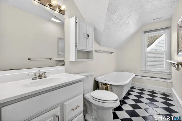 $2,600 | 339 Willow Street, Unit 3, New Haven, CT 06511