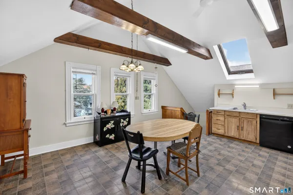 $2,600 | 339 Willow Street, Unit 3, New Haven, CT 06511