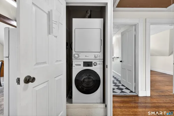 $2,600 | 339 Willow Street, Unit 3, New Haven, CT 06511