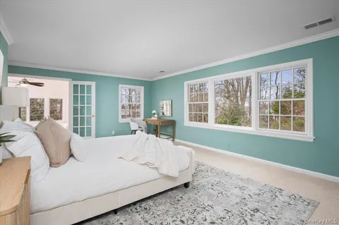 $2,595,000 | 981 Green Meadow Lane, Mamaroneck, NY 10543