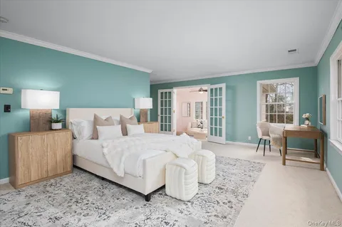 $2,595,000 | 981 Green Meadow Lane, Mamaroneck, NY 10543