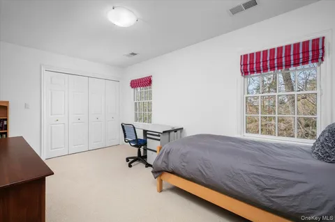 $2,595,000 | 981 Green Meadow Lane, Mamaroneck, NY 10543