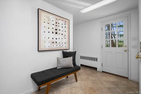 $2,595,000 | 981 Green Meadow Lane, Mamaroneck, NY 10543