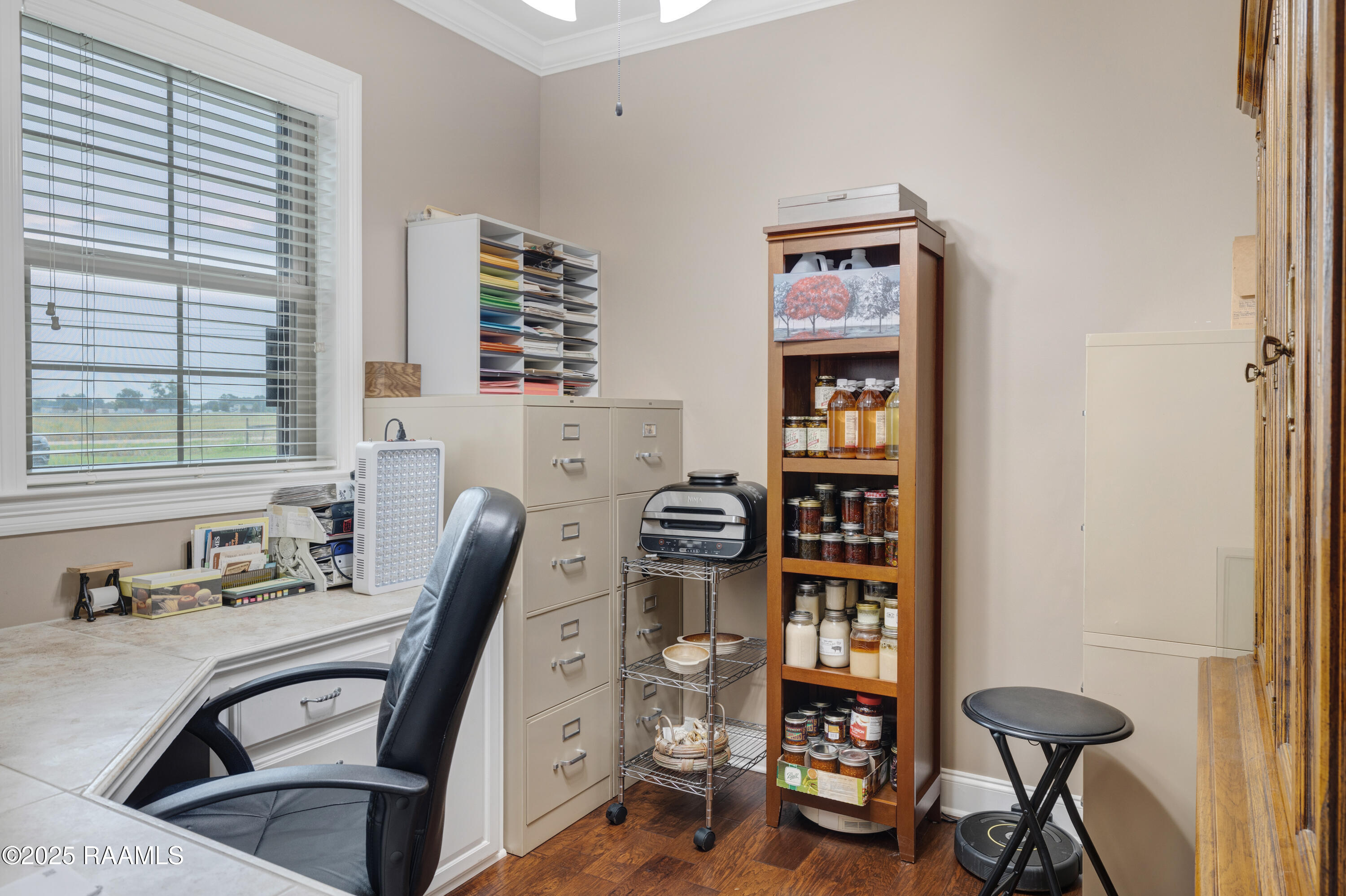 321 Rue De La Vache Road Scott, LA 70583 - Photo 18 of 25 Separate Office