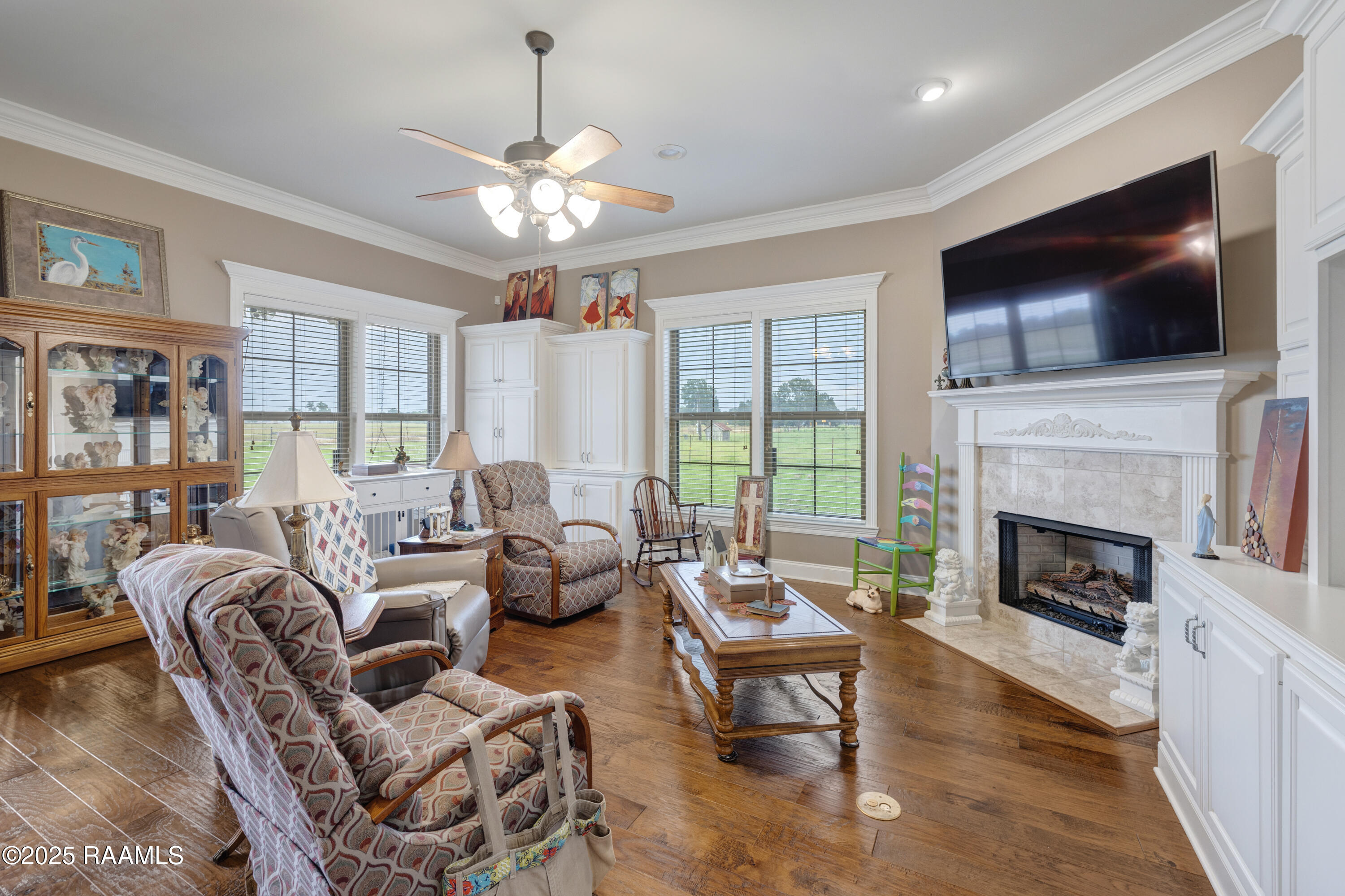 321 Rue De La Vache Road Scott, LA 70583 - Photo 4 of 25 Main Living