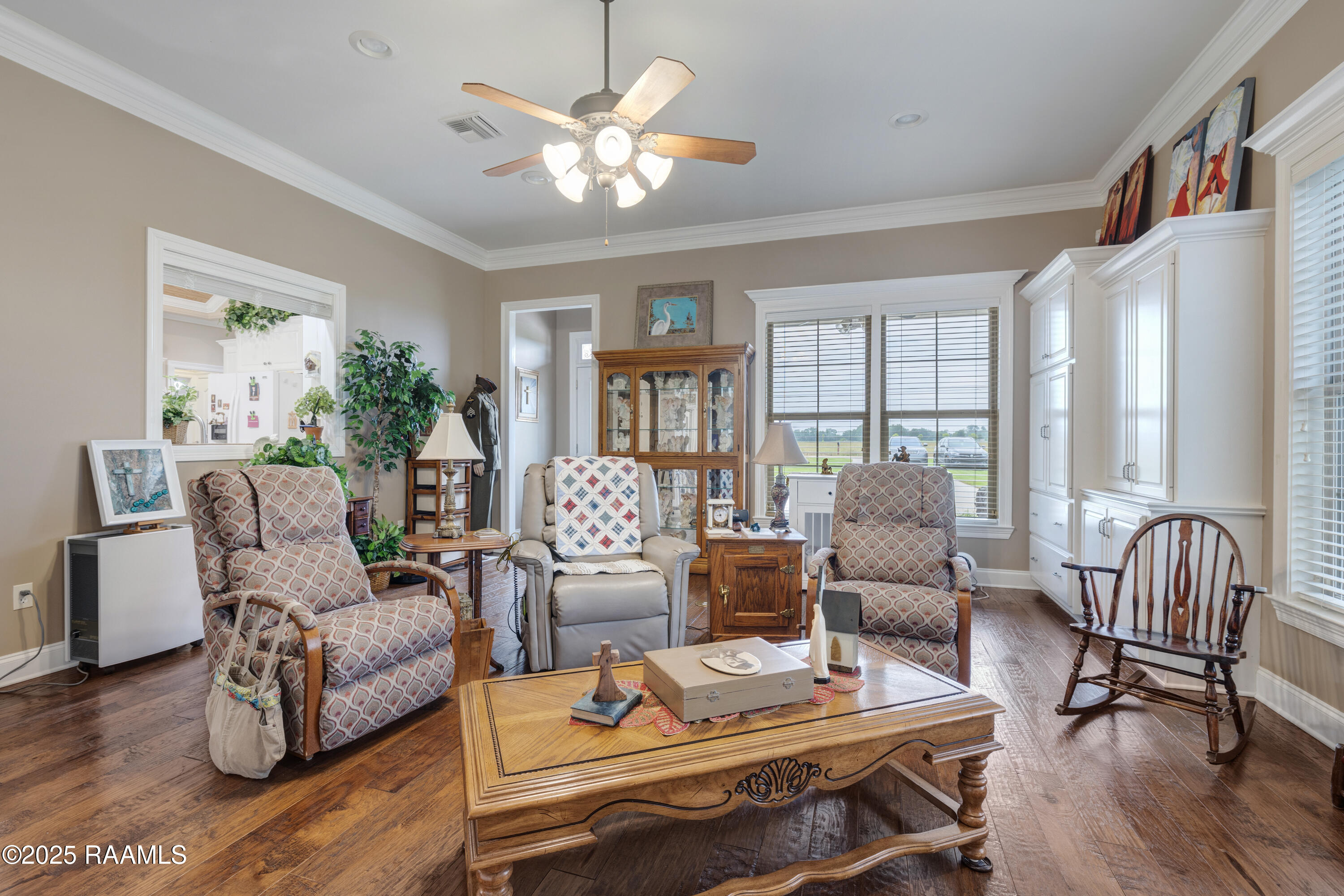321 Rue De La Vache Road Scott, LA 70583 - Photo 5 of 25 Main Living