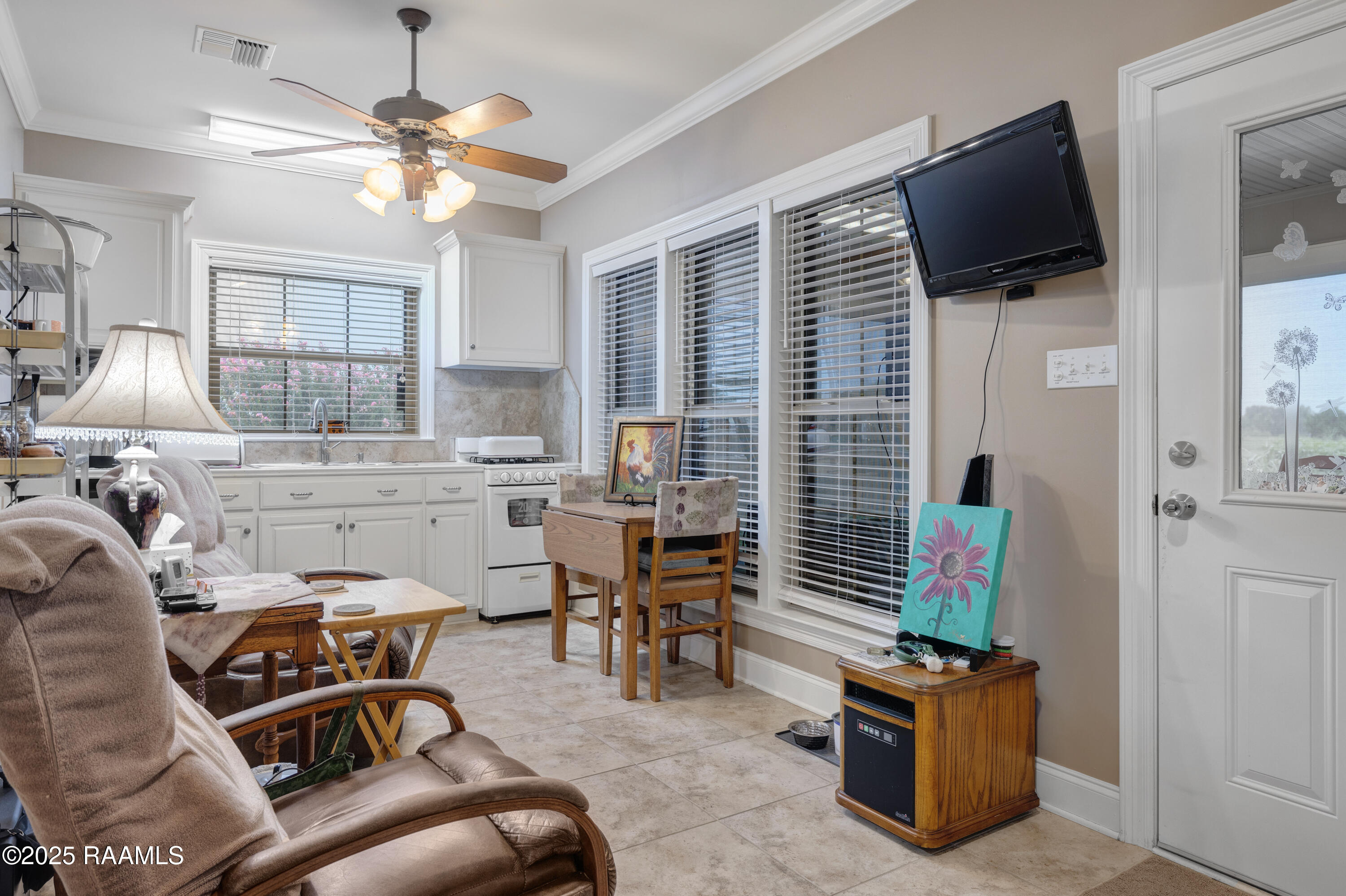 321 Rue De La Vache Road Scott, LA 70583 - Photo 6 of 25 Extra Bonus Room