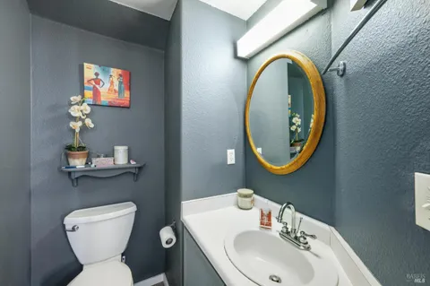 $479,500 | 1507 Pinebrook Place, Santa Rosa, CA 95403
