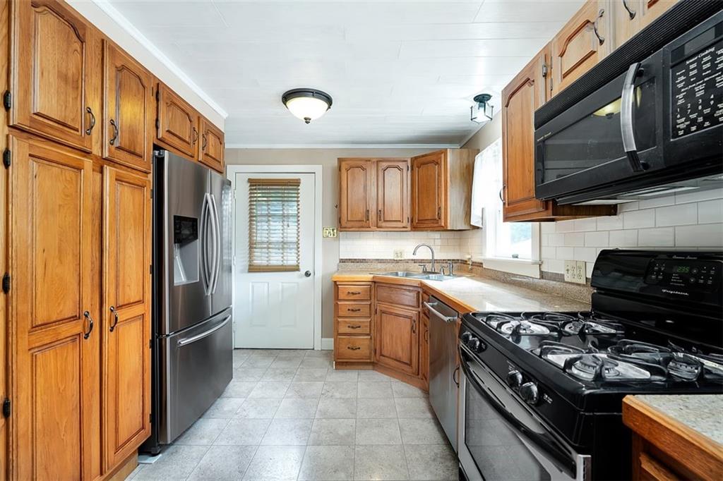 147 Naugle Road Beaver Falls, PA 15010 - Photo 8 of 25 Gallery Image 8