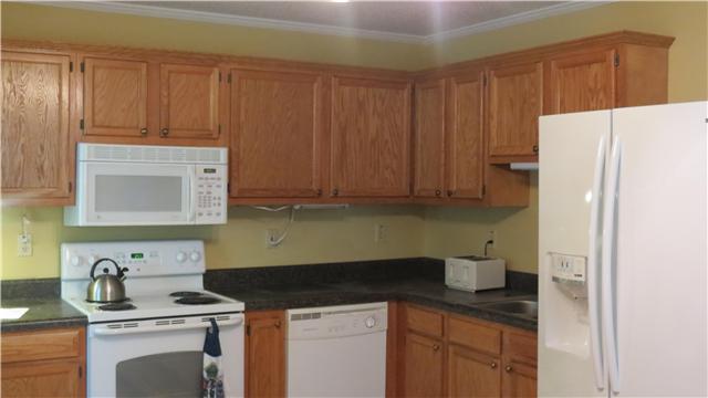 10127 Murfreesboro Road Lebanon, TN 37090 - Photo 3 of 20 Super kitchen with all appliances