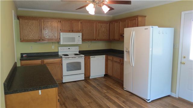 10127 Murfreesboro Road Lebanon, TN 37090 - Photo 4 of 20 Lots of space