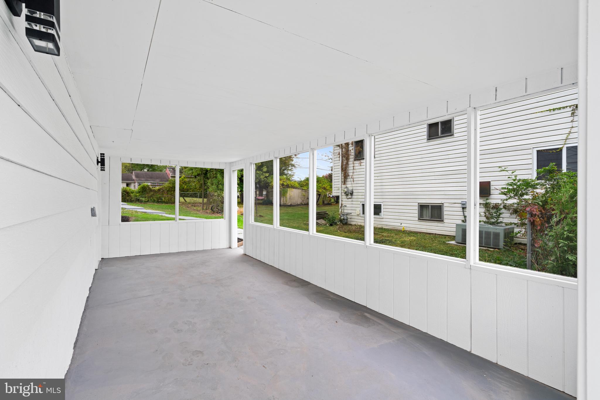 1274 Beverly Road Warminster, PA 18974 - Photo 13 of 40 Sun room