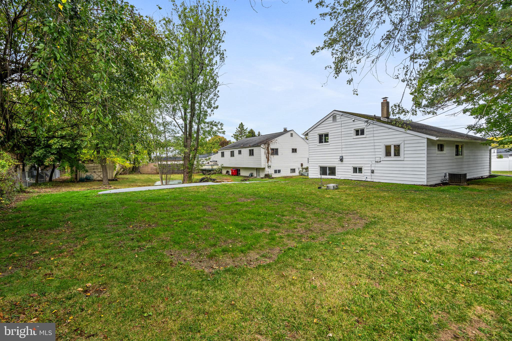 1274 Beverly Road Warminster, PA 18974 - Photo 2 of 40 Backyard