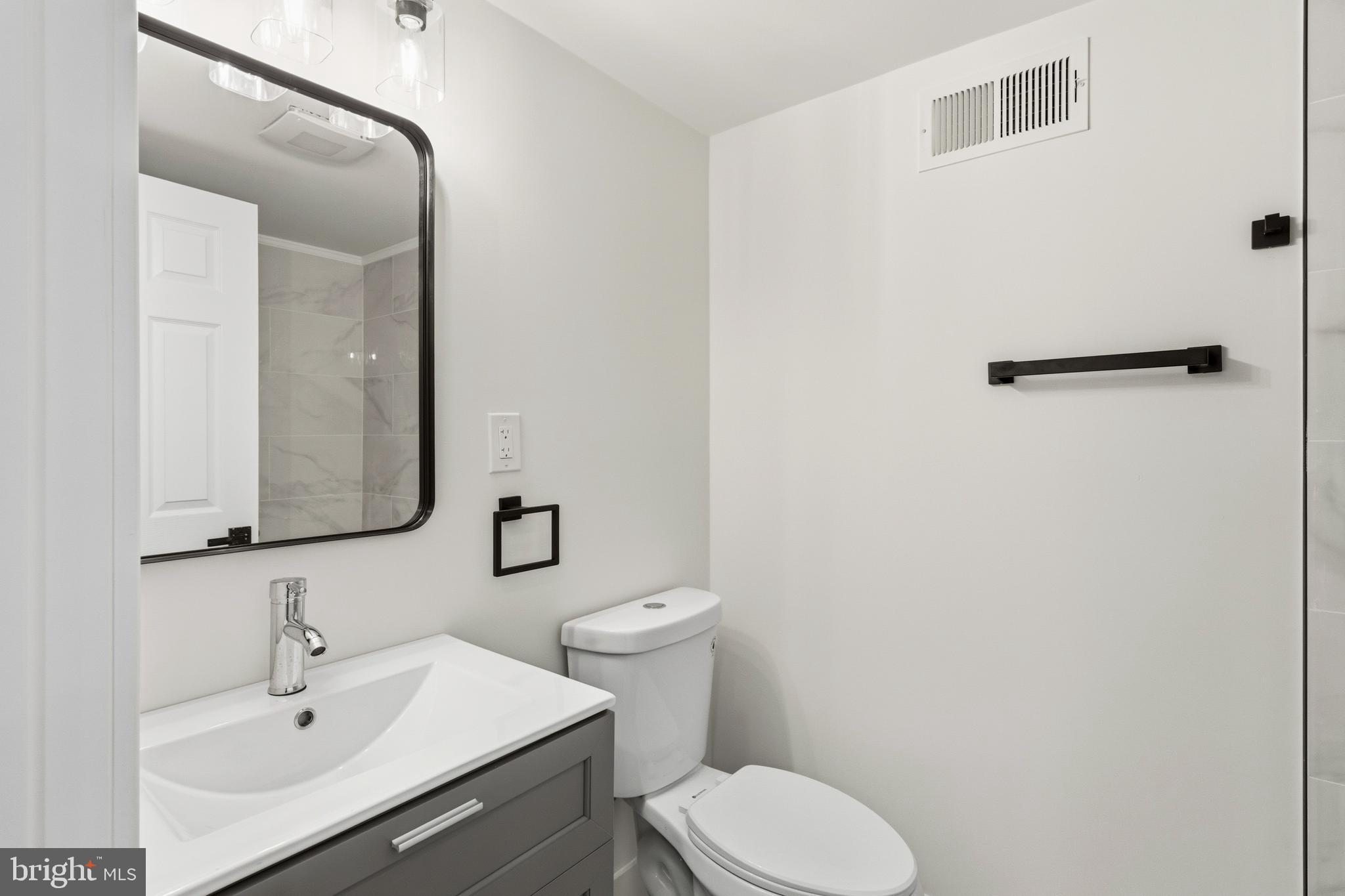 1274 Beverly Road Warminster, PA 18974 - Photo 29 of 40 Bathroom in the basement