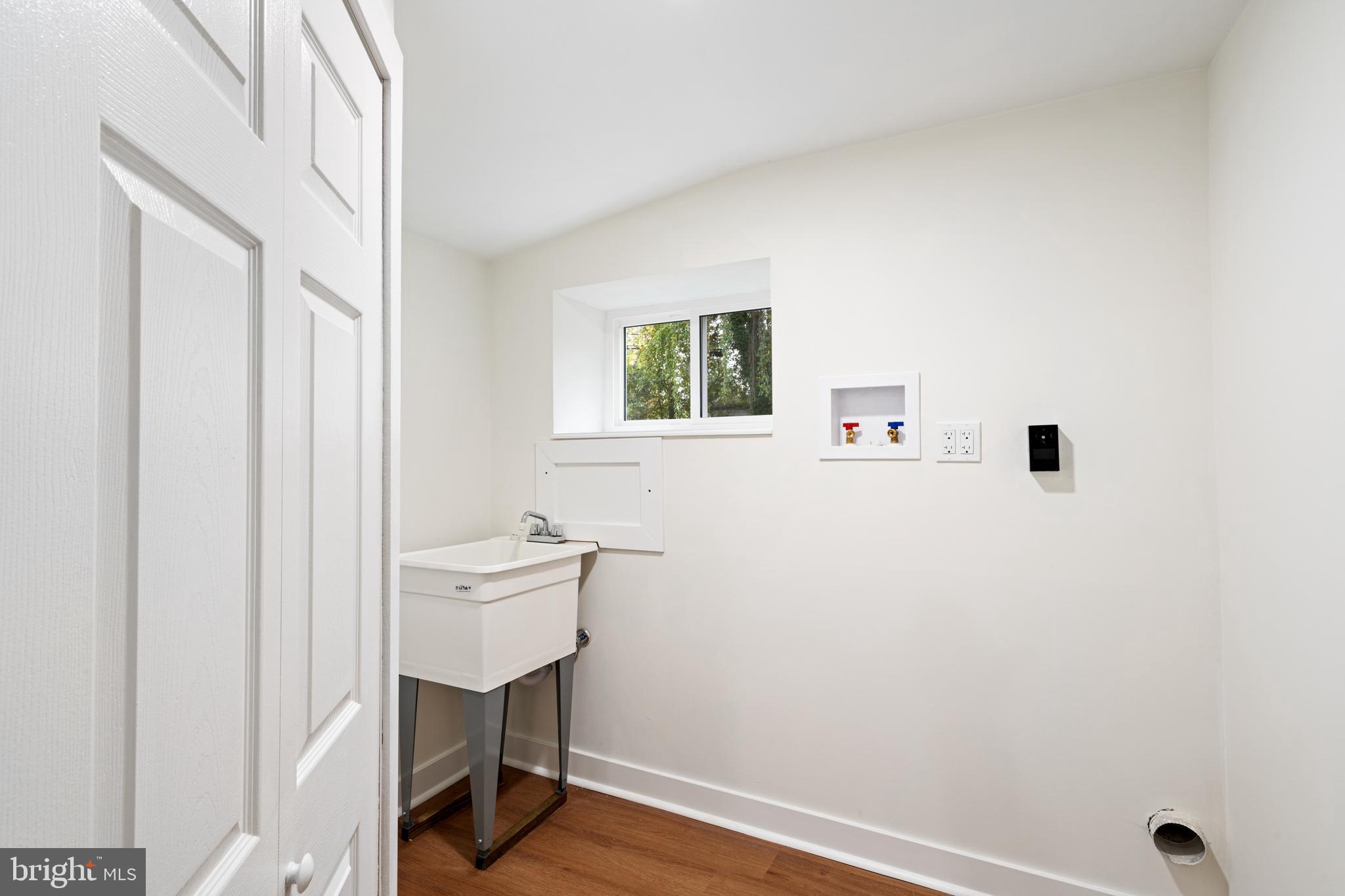 1274 Beverly Road Warminster, PA 18974 - Photo 34 of 40 Laundry area in the basement