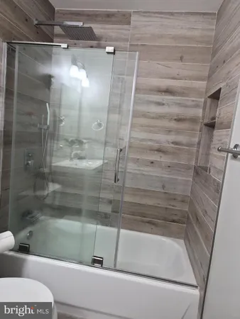 $2,000 | 18701 Sparkling Water Drive, Unit 13D, Germantown, MD 20874