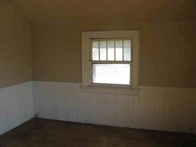 1916 Prospect Flint, MI 48504 - Photo 6 of 7 20107858-5.JPG